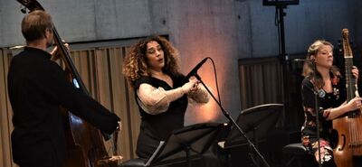15/08-Ghalia Benali & Romina Lischka (Vilanova de Banat-Alàs i Cerc)